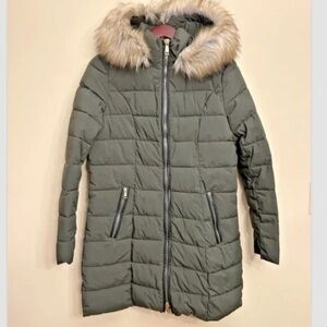 Women's Quilted Puffer Coat with Faux Fur Hood Trim in Olive